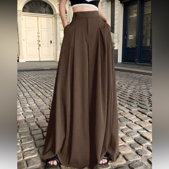 Pants - Women's Brown Wide-Leg Pants